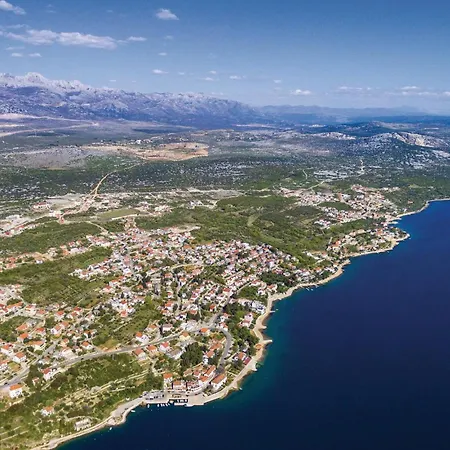 Cozy In Maslenica